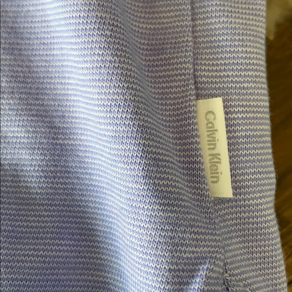 Calvin Klein brand striped polo shirt 🔥❤️ - Picture 3 of 7